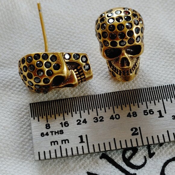 Alexander McQueen Pave Rhinestones Double Skull brass earring 10gr (New) - Picture 8 of 9
